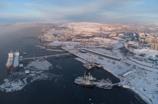 Работа курьером в Мурманске 2026